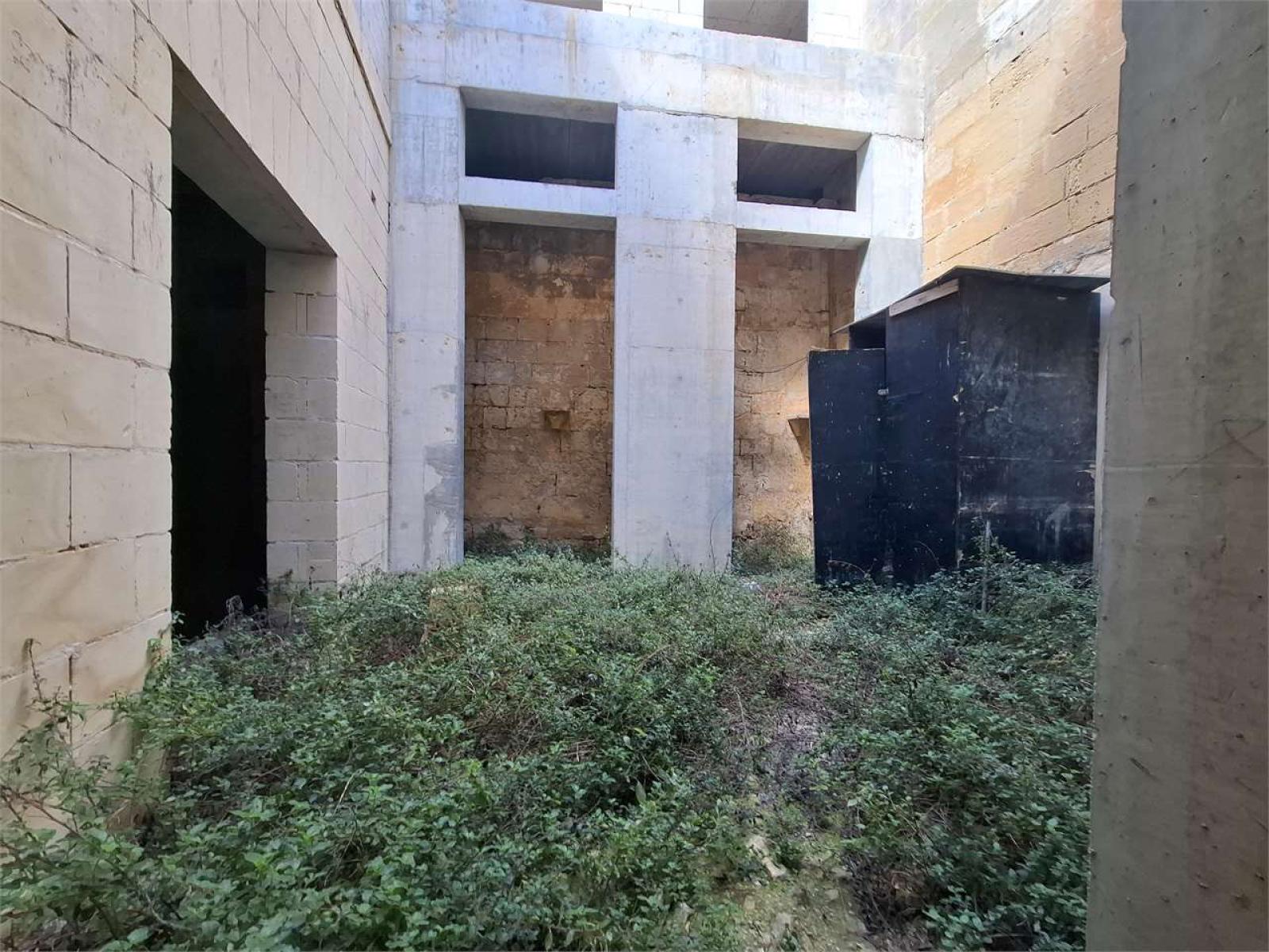 4-bedroom townhouse for sale in Luqa