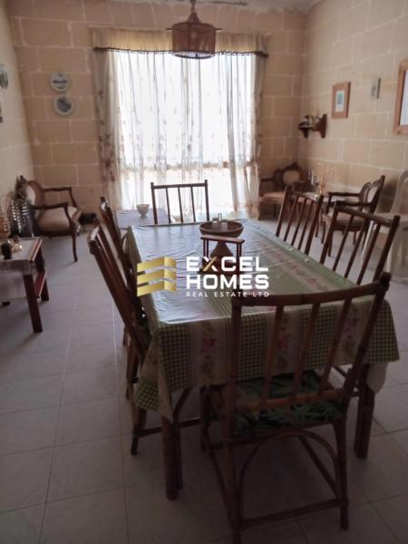 3-bedroom apartment to let in Marsalforn