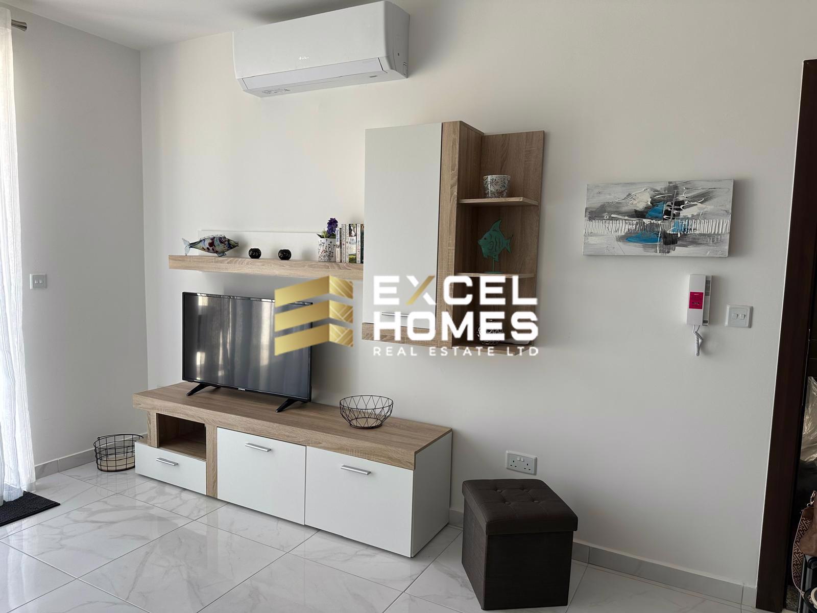 2-bedroom penthouse to let in Marsalforn