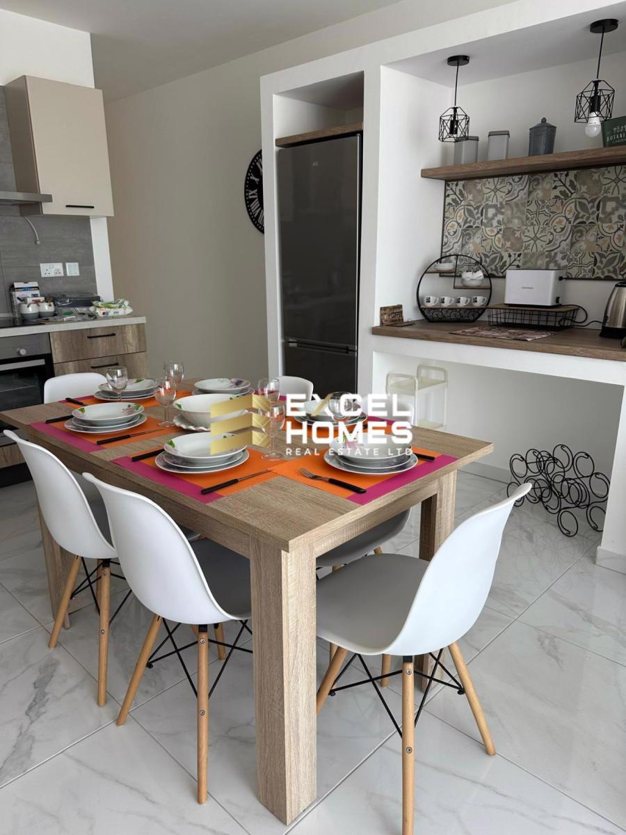2-bedroom penthouse to let in Marsalforn