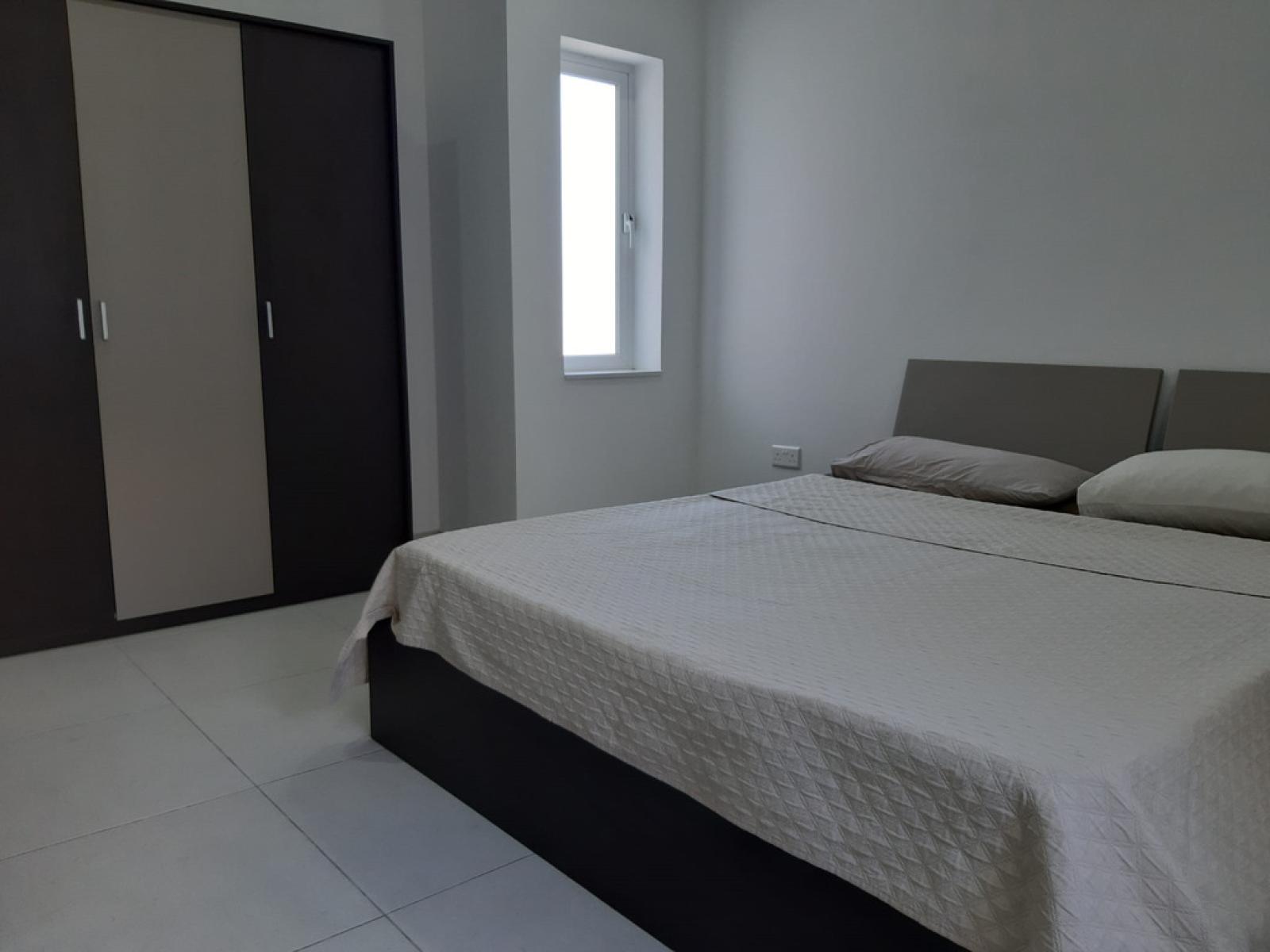 3-bedroom penthouse to let in Qrendi