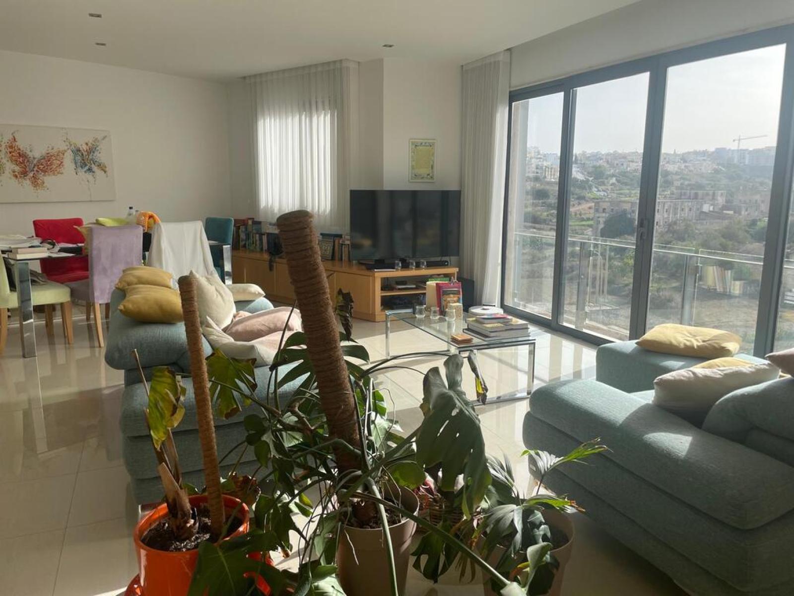 2-bedroom apartment to let in Swieqi
