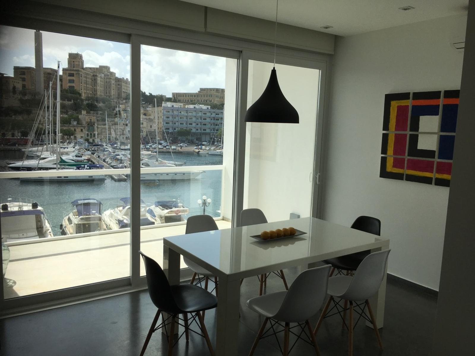 3-bedroom apartment to let in Ta' Xbiex