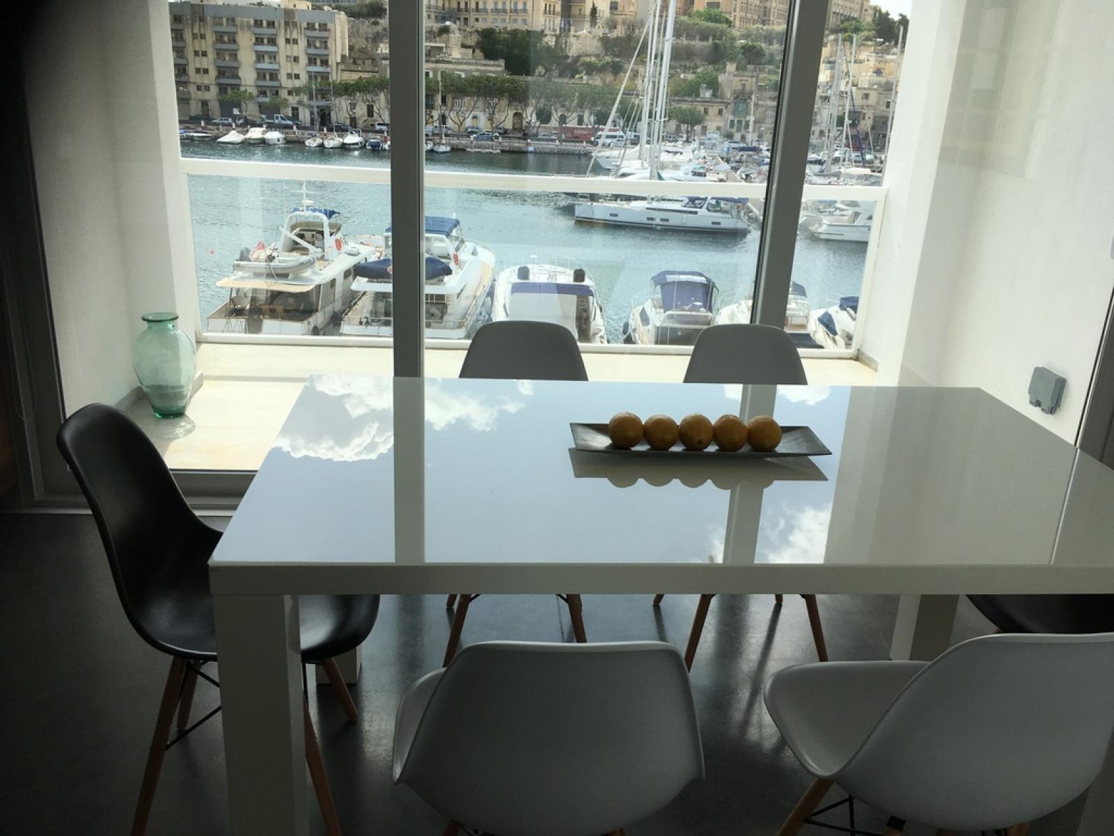 3-bedroom apartment to let in Ta' Xbiex
