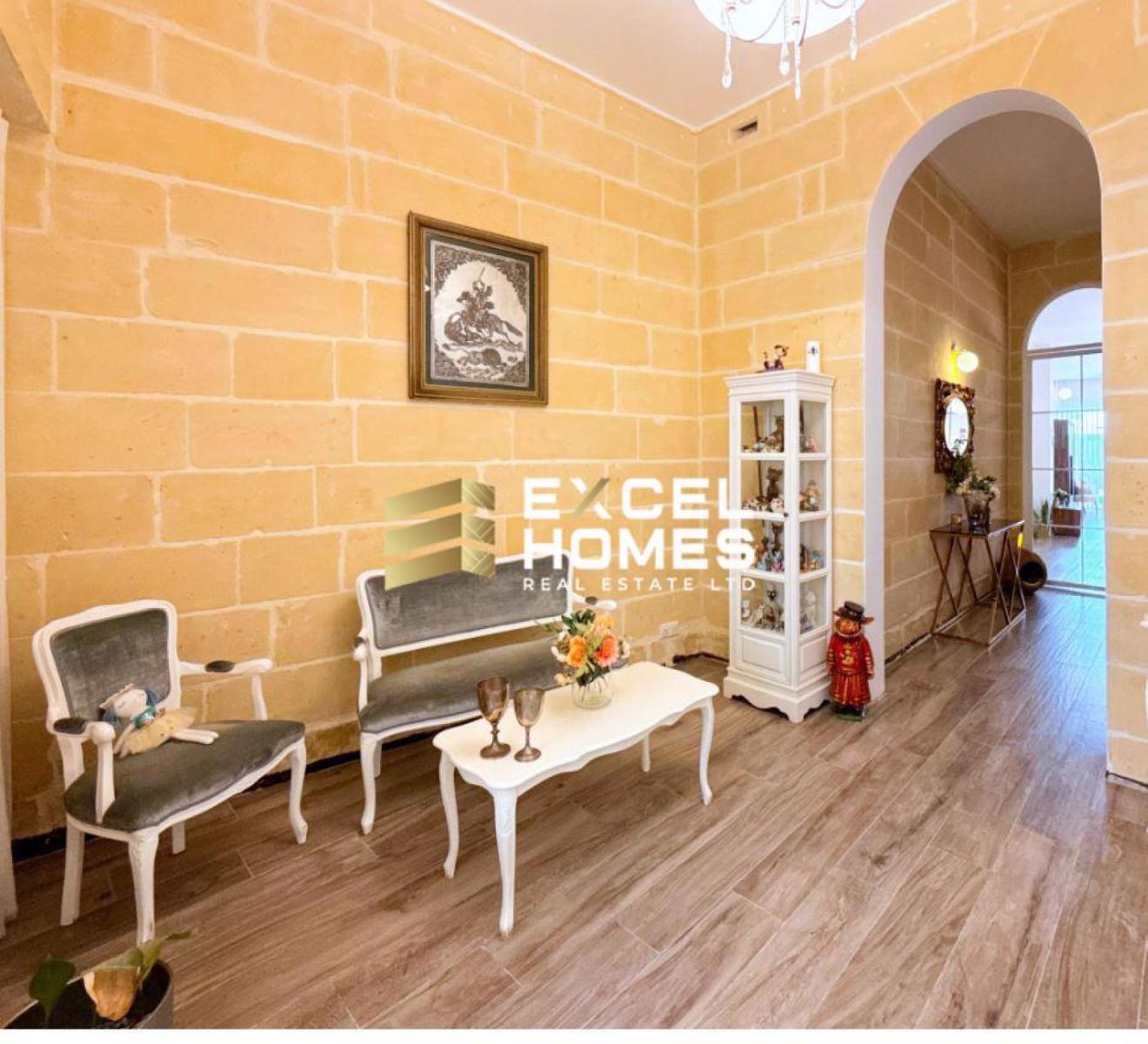 5-bedroom townhouse for sale in Safi