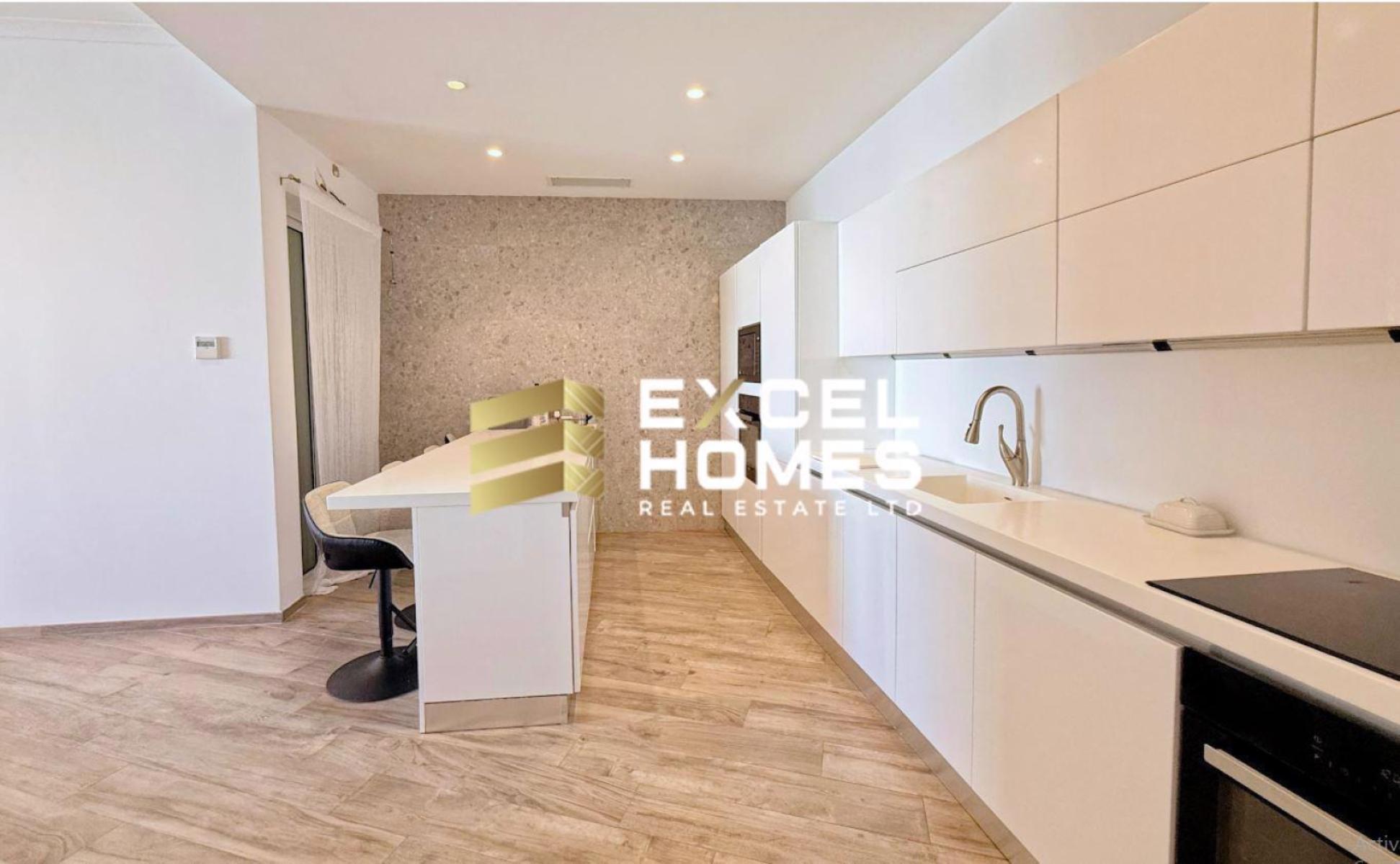 5-bedroom townhouse for sale in Safi