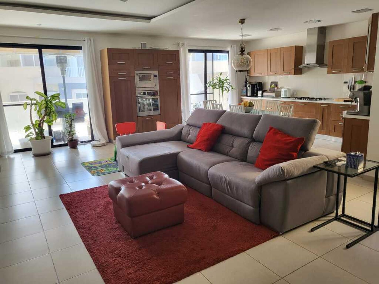 3-bedroom penthouse to let in Msida