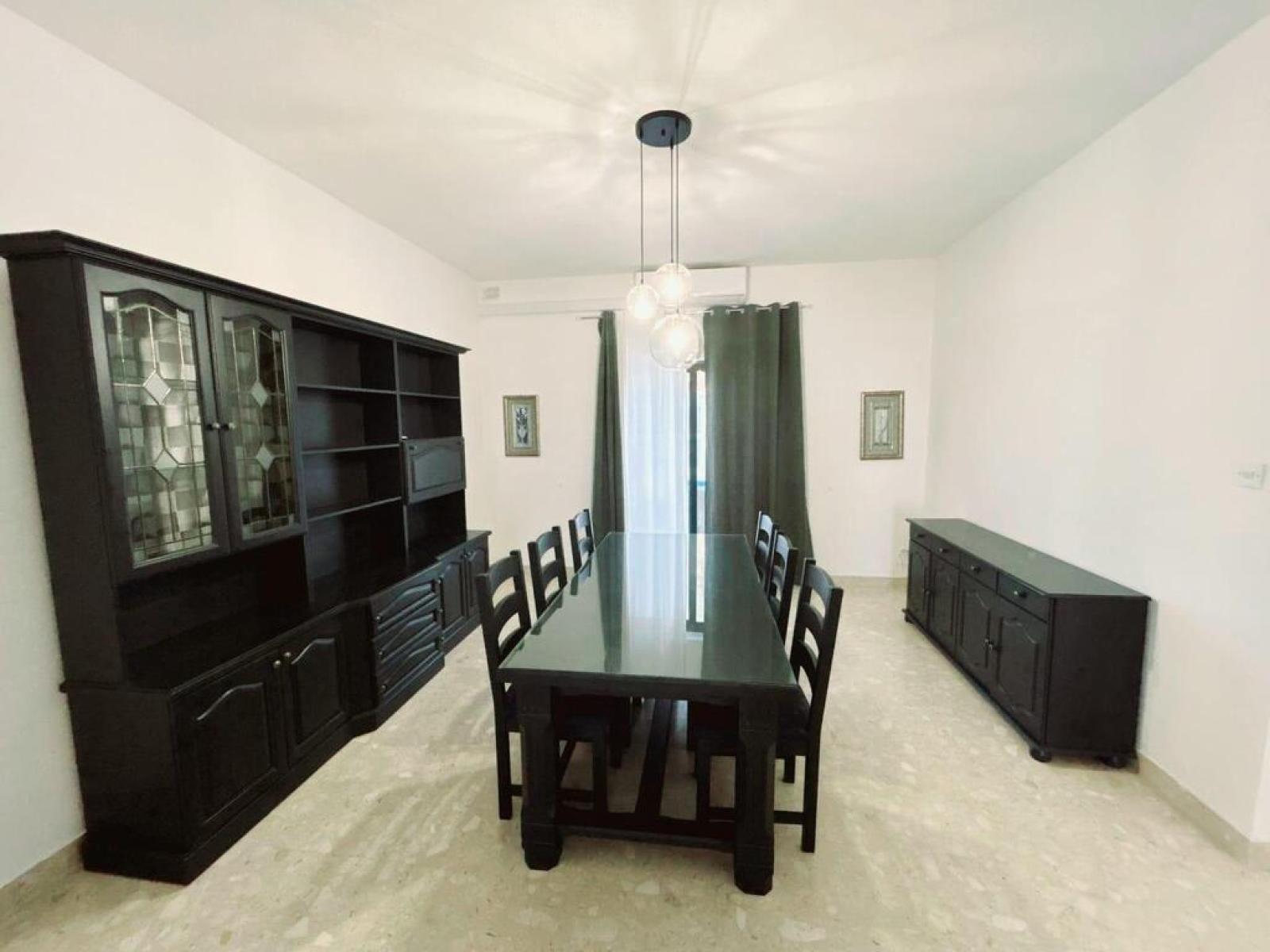 5-bedroom villa to let in Madliena