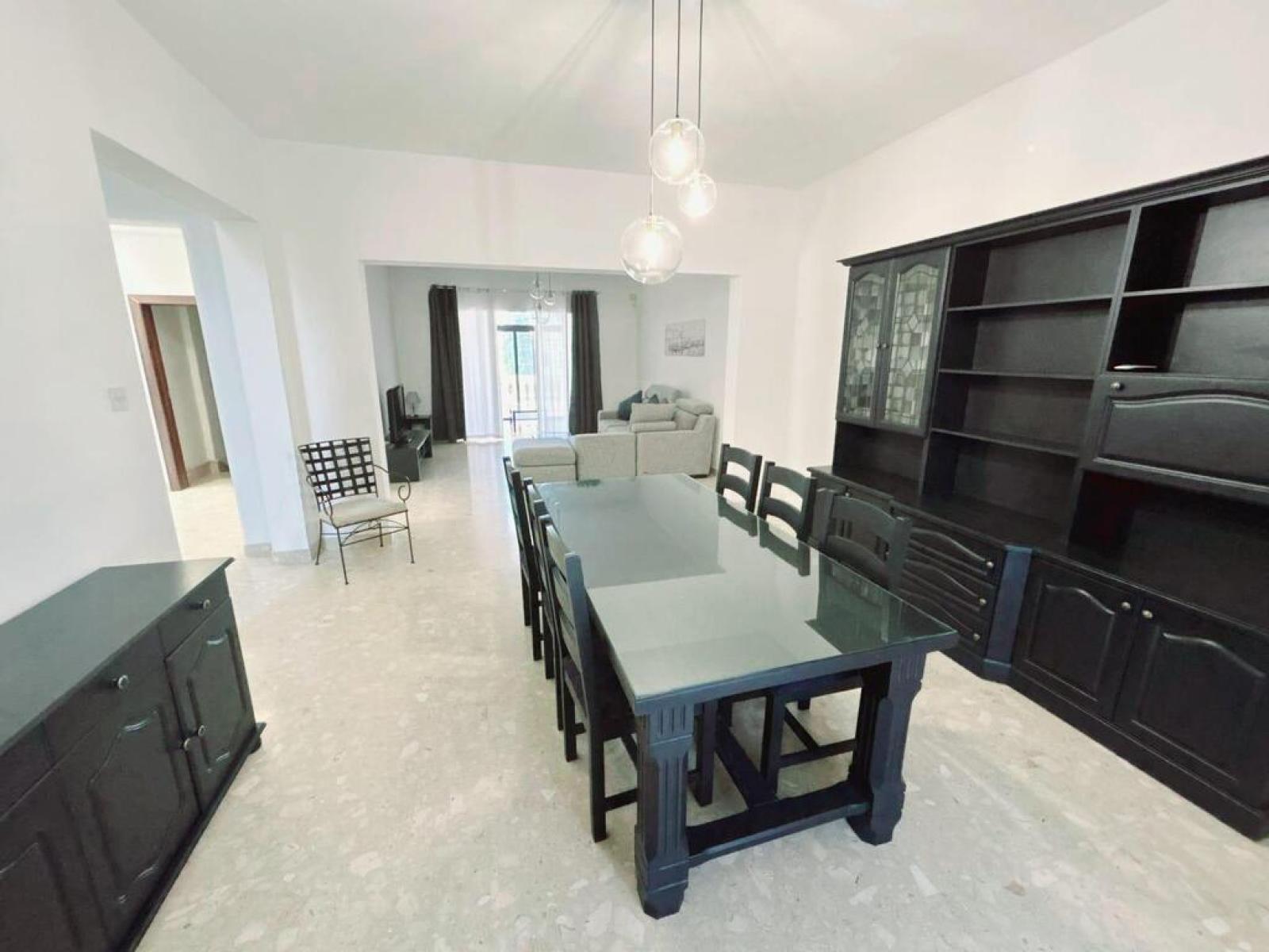5-bedroom villa to let in Madliena