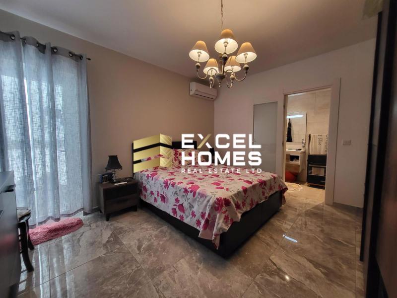 3-bedroom apartment to let in Xemxija
