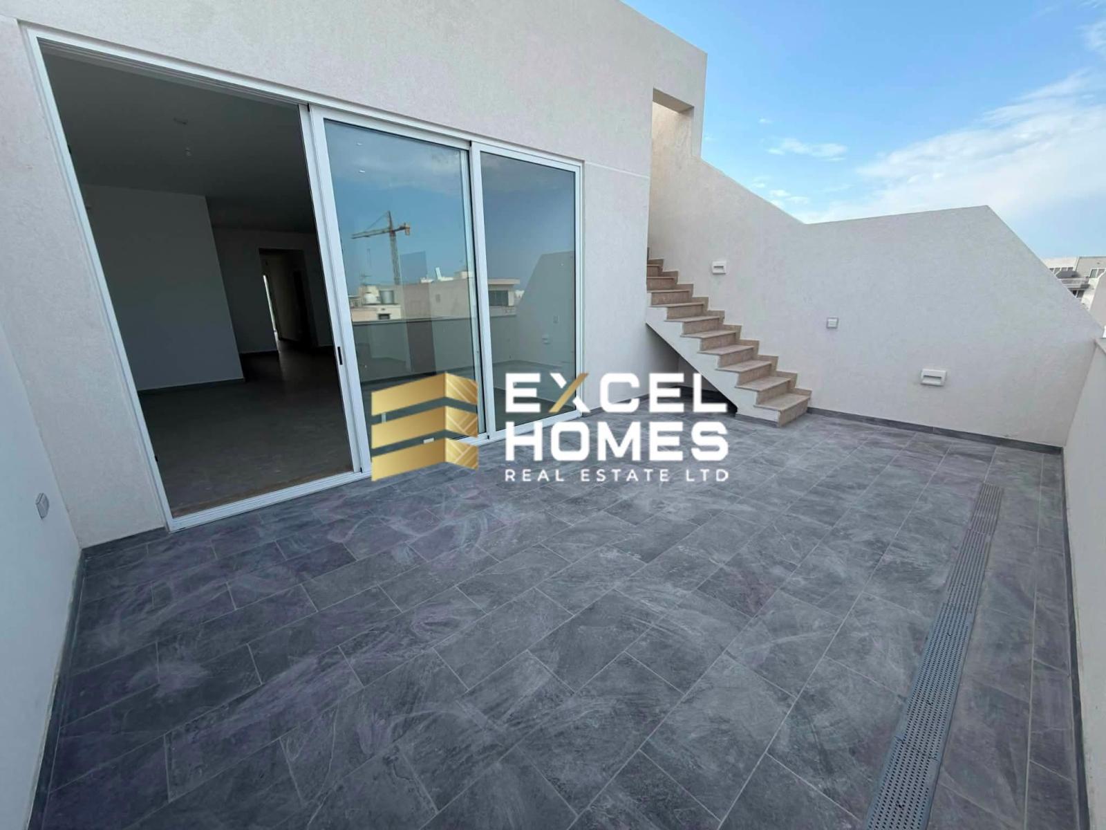 3-bedroom penthouse for sale in Żebbuġ