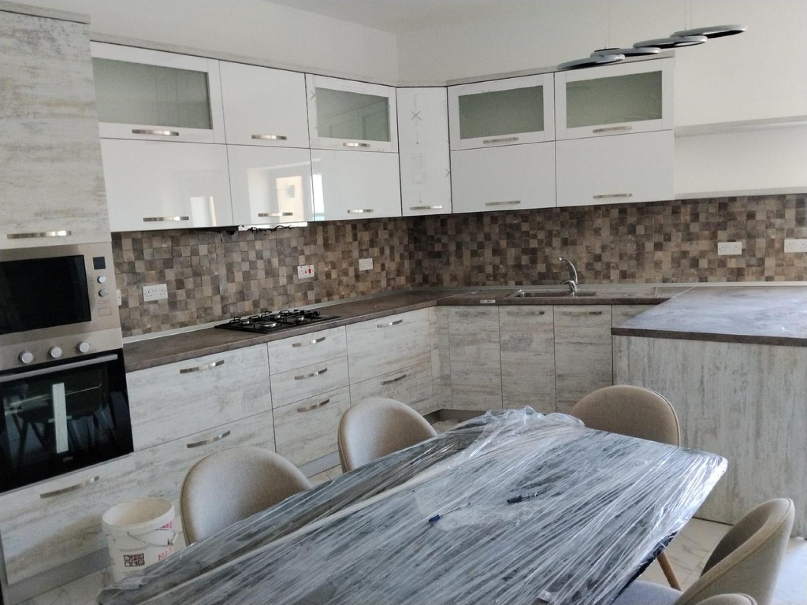3-bedroom apartment to let in Marsaxlokk