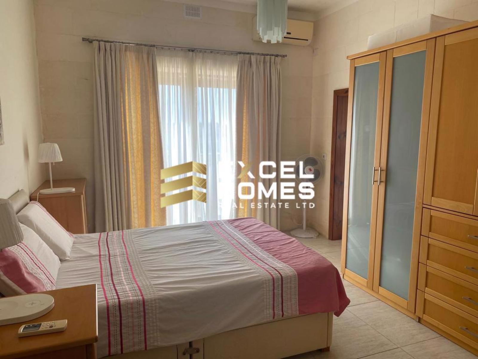 4-bedroom farmhouse to let in Għarb