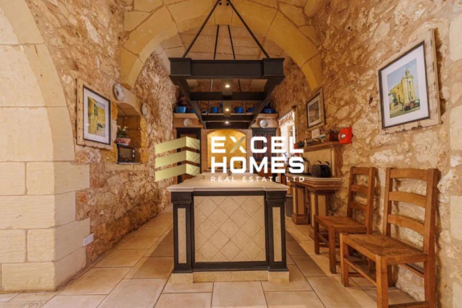 4-bedroom farmhouse to let in Żebbuġ (Gozo)