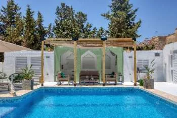 Villa, St Julian's (poolside living)
